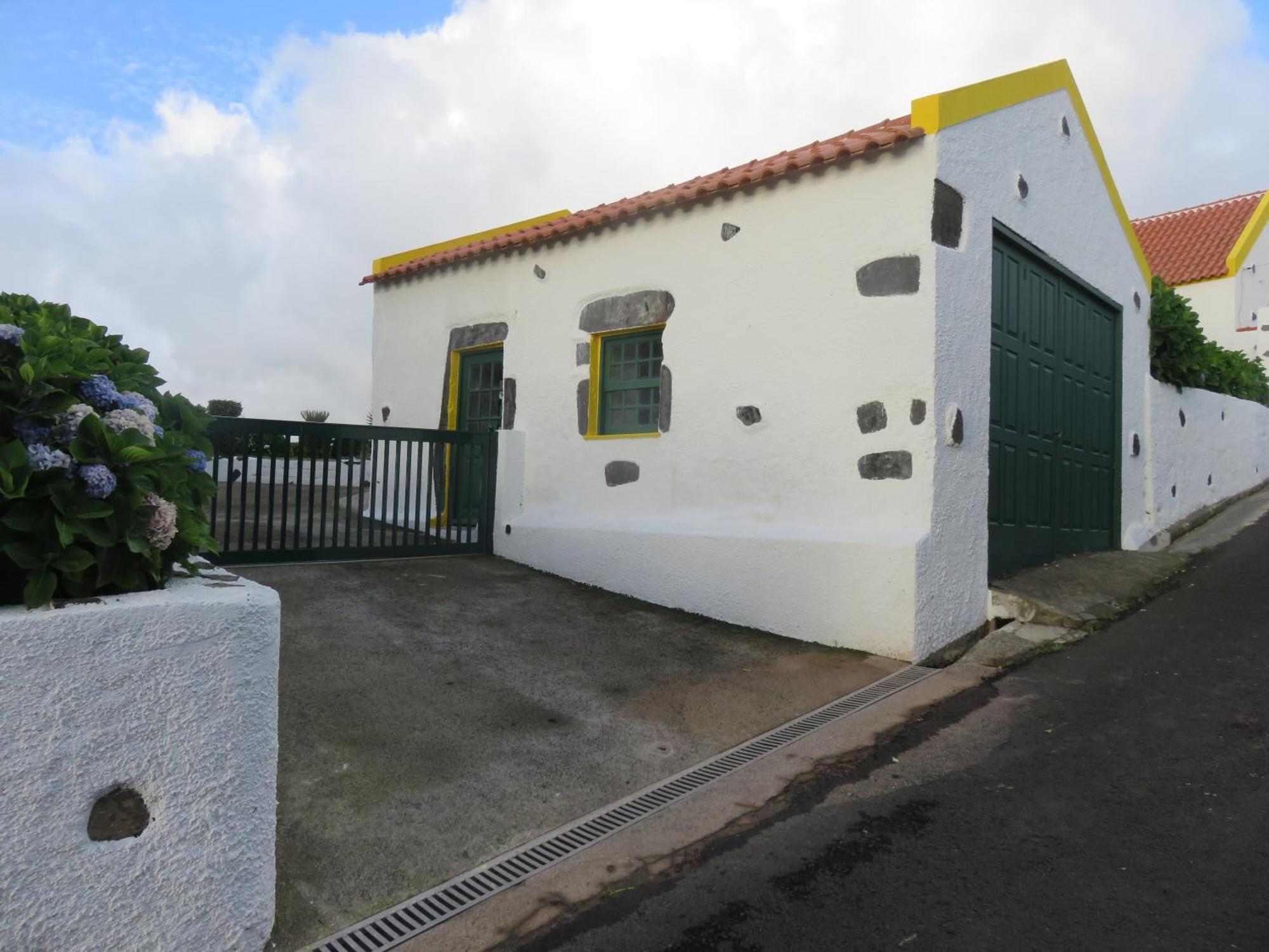 Villa Cedros Santa Cruz das Flores Exterior photo